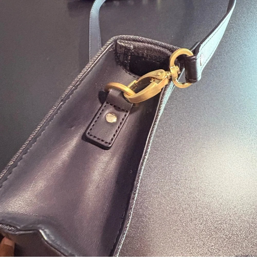 Diesel denim‎ Black and Gold Crossbody Bag purse magnet close zipper bag urban